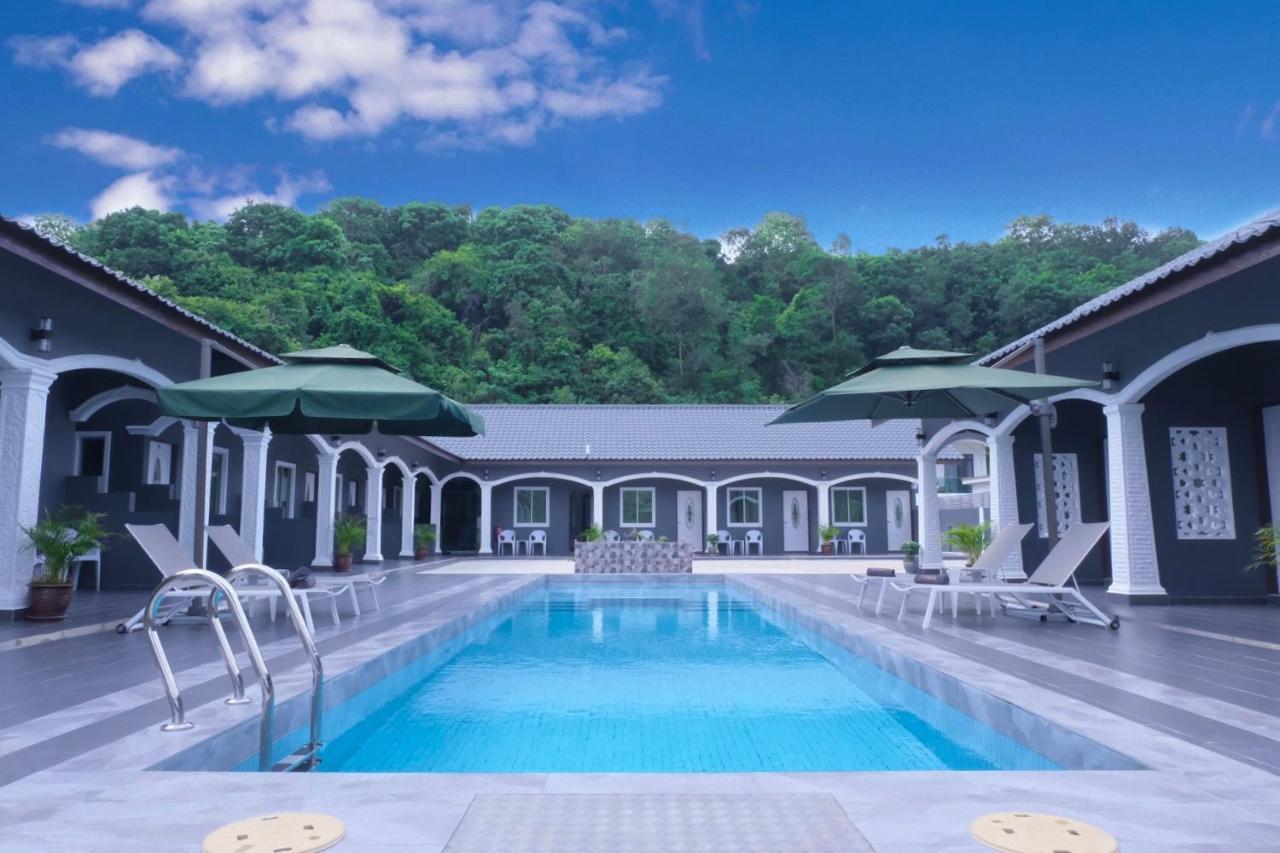 Cenang Rooms With Pool By Virgo Star Resort Pantai Cenang  Zewnętrze zdjęcie